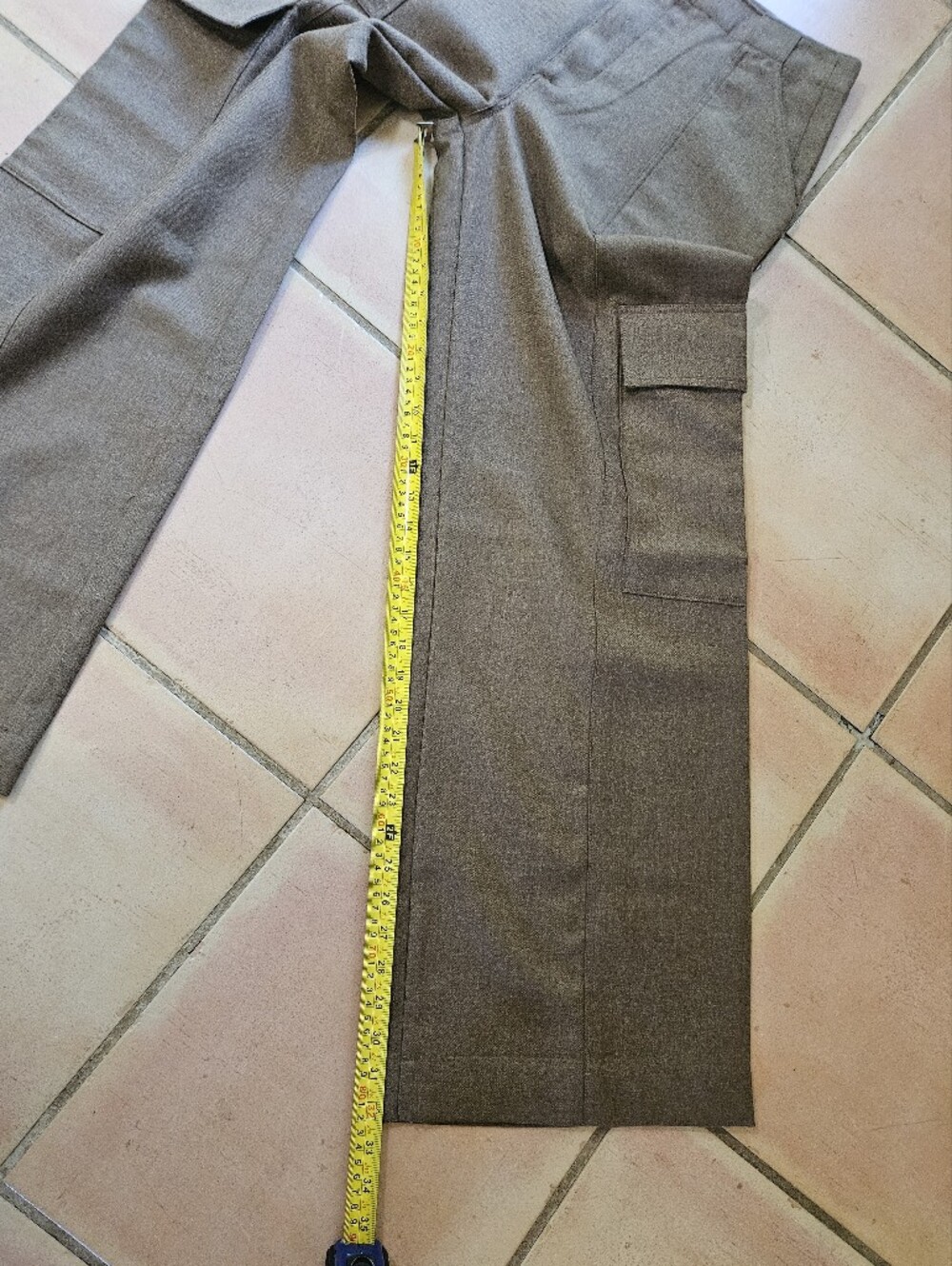 Adriano Goldschmied EmRata Amia Wool Wide Leg Cargo Pants - Picture 14 of 15